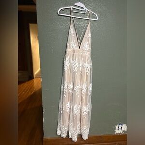 Large Women's Formal Dress Sexy V-Neck Spaghetti Strap Embroidered White Flowers